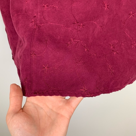 Croft & Barrow Faux Suede Floral Embroidered V-Neck Zip Up Jacket Shirt - Picture 15 of 16